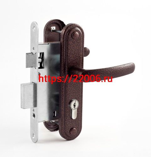 Замок Omega (Омега) врезной цилиндровый с защёлкой в комплекте с ручкой ЗВ7.02 (медь), 4 кл. Замок Omega (Омега) врезной цилиндровый с защёлкой в комплекте с ручкой ЗВ7.02 (медь), 4 кл.