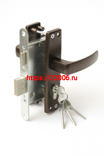 Замок Zenit (Зенит) врезной цилиндровый с защёлкой в комплекте с ручкой ЗВ4-3.04 (медь), 4 кл. Замок Zenit (Зенит) врезной цилиндровый с защёлкой в комплекте с ручкой ЗВ4-3.04 (медь), 4 кл.